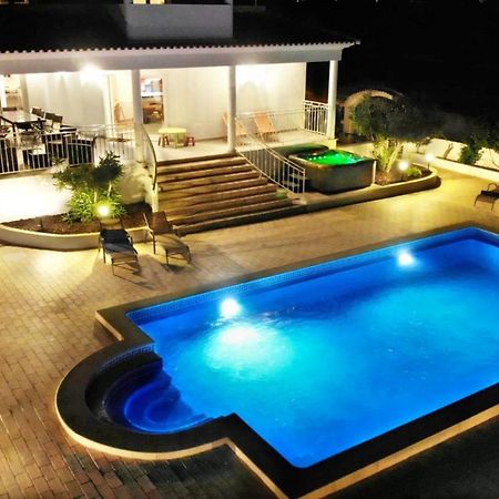 Sunset Villa By Laranjal Rentals Ольюш-ди-Агуа  Экстерьер фото