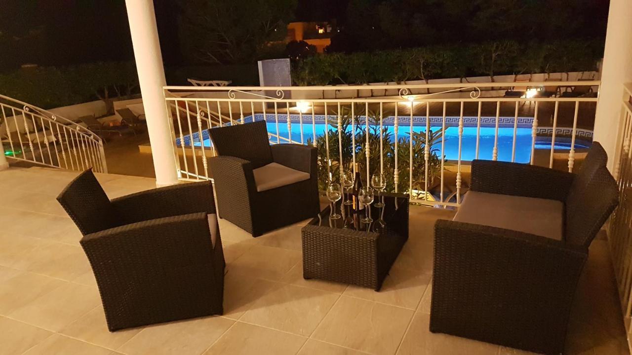 Sunset Villa By Laranjal Rentals Ольюш-ди-Агуа  Экстерьер фото